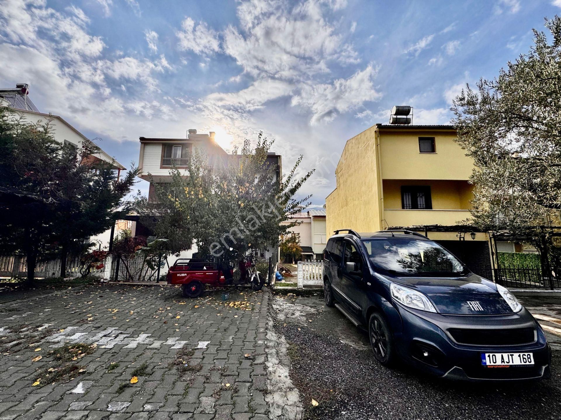 ▓karabuluttan▓güre'de Doğa Manzaralı & Emsalsiz Bahçeli Satılık Müstakil - Görsel 28