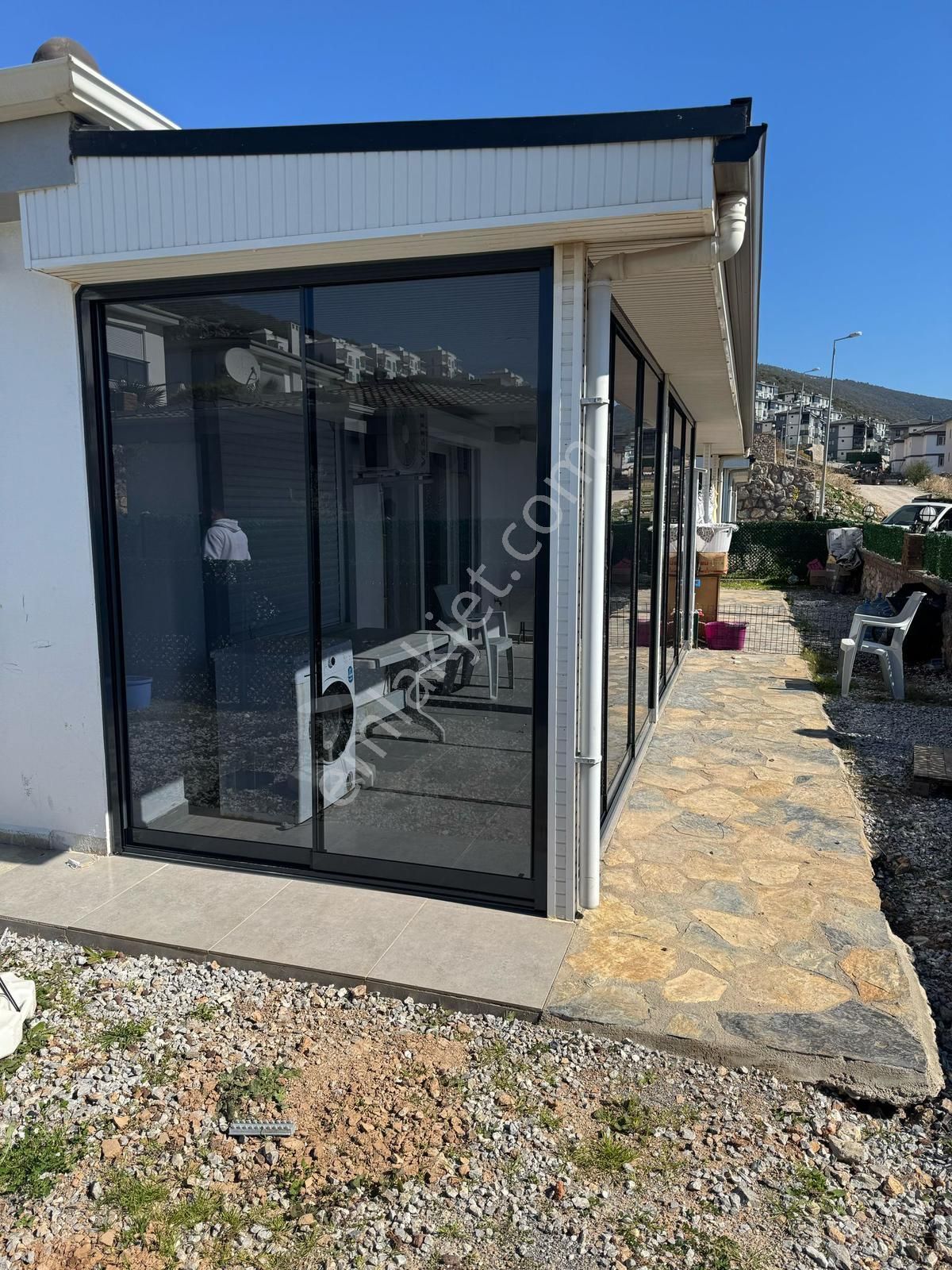 Aydın Akbük'te Satılık Deniz Manzaralı Havuzlu Site Tek Katlı Bahçeli Full Eşyalı 2+1 Müstakil Ev - Görsel 12