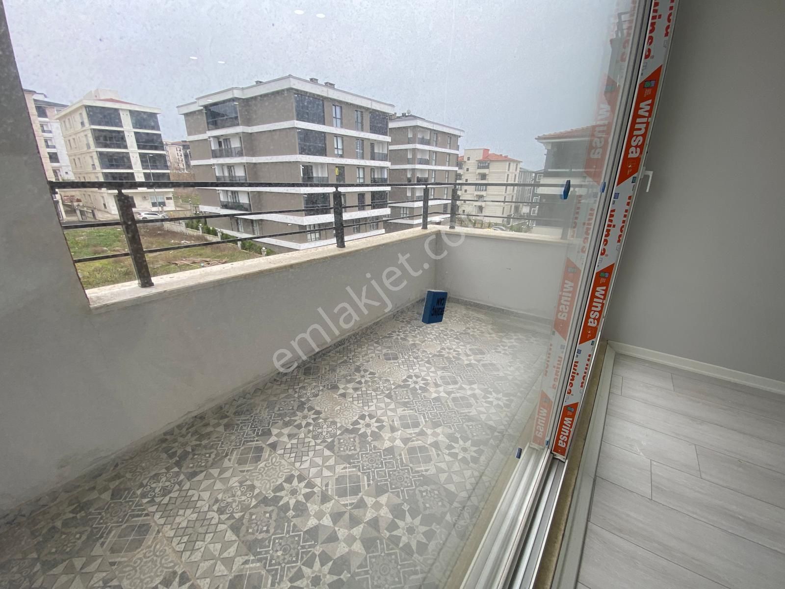 Ak Auto Gayrimenkul'den Atatürk Mahallesinde Geniş Satılık 1+1 Daire - Görsel 21