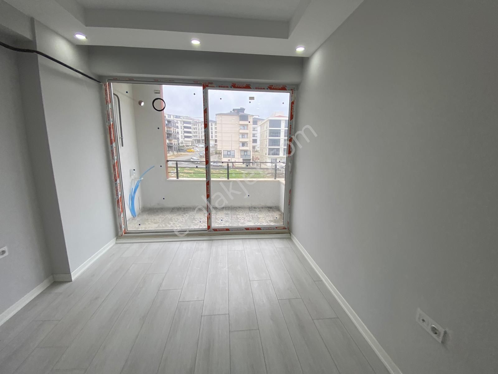 Ak Auto Gayrimenkul'den Atatürk Mahallesinde Geniş Satılık 1+1 Daire - Görsel 27