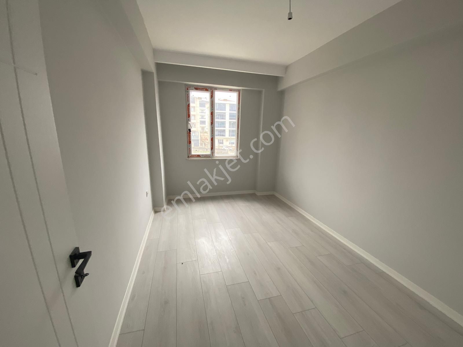 Ak Auto Gayrimenkul'den Atatürk Mahallesinde Geniş Satılık 1+1 Daire - Görsel 8