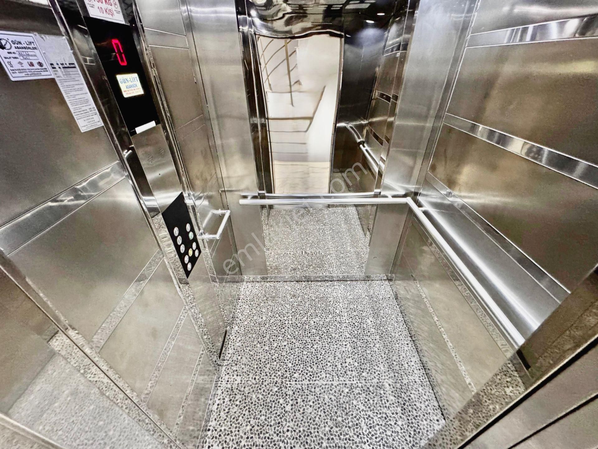 ▓zeytinli Gayrimenkul'den Ultralüx Tasarım & 4 Yaşında 1+1 Satılık Daire - Görsel 2