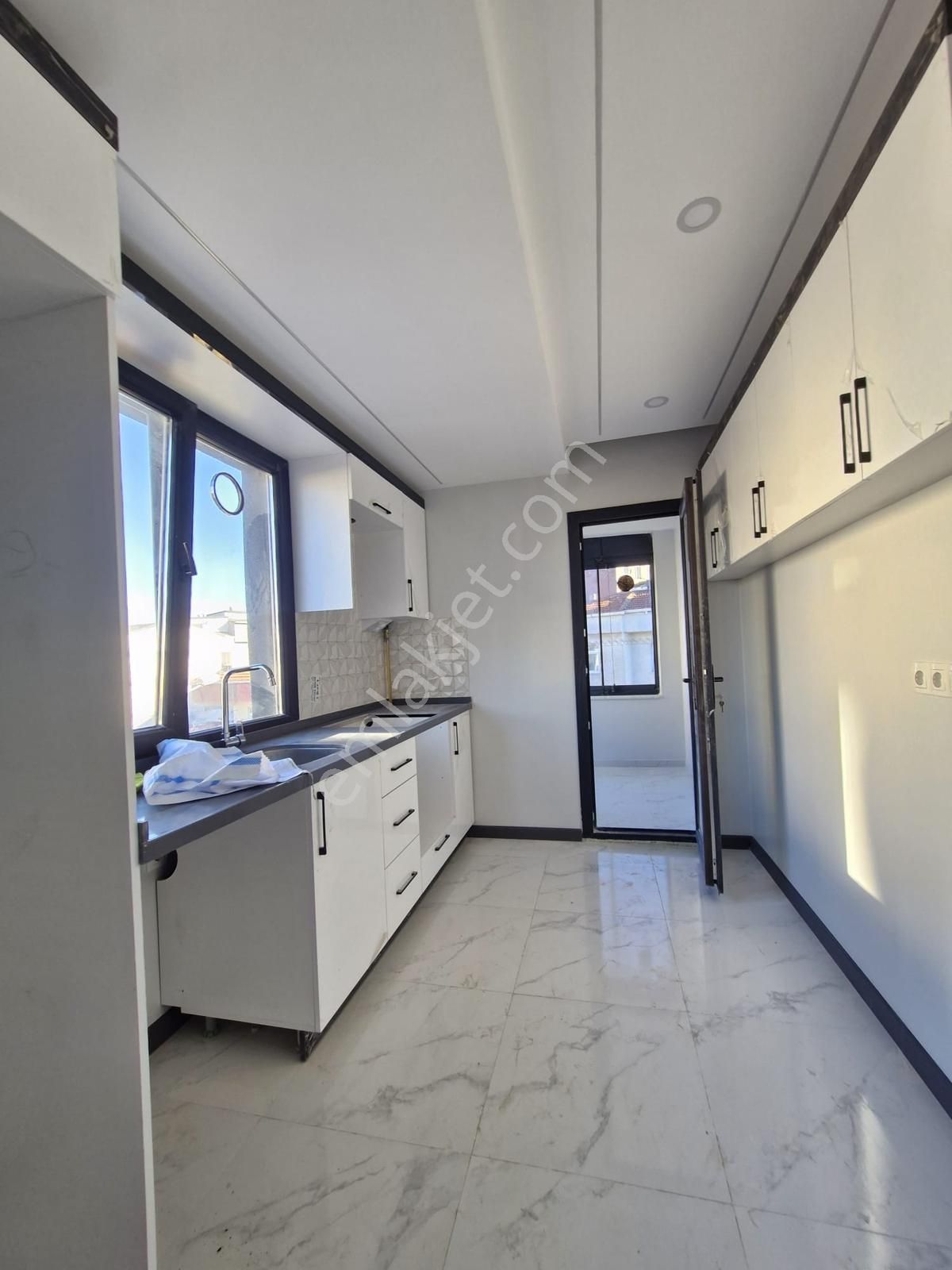 Yenimahallede Cadde Üzeri 3+2 Yerden Isıtmalı Sıfır Dubleks... - Görsel 25