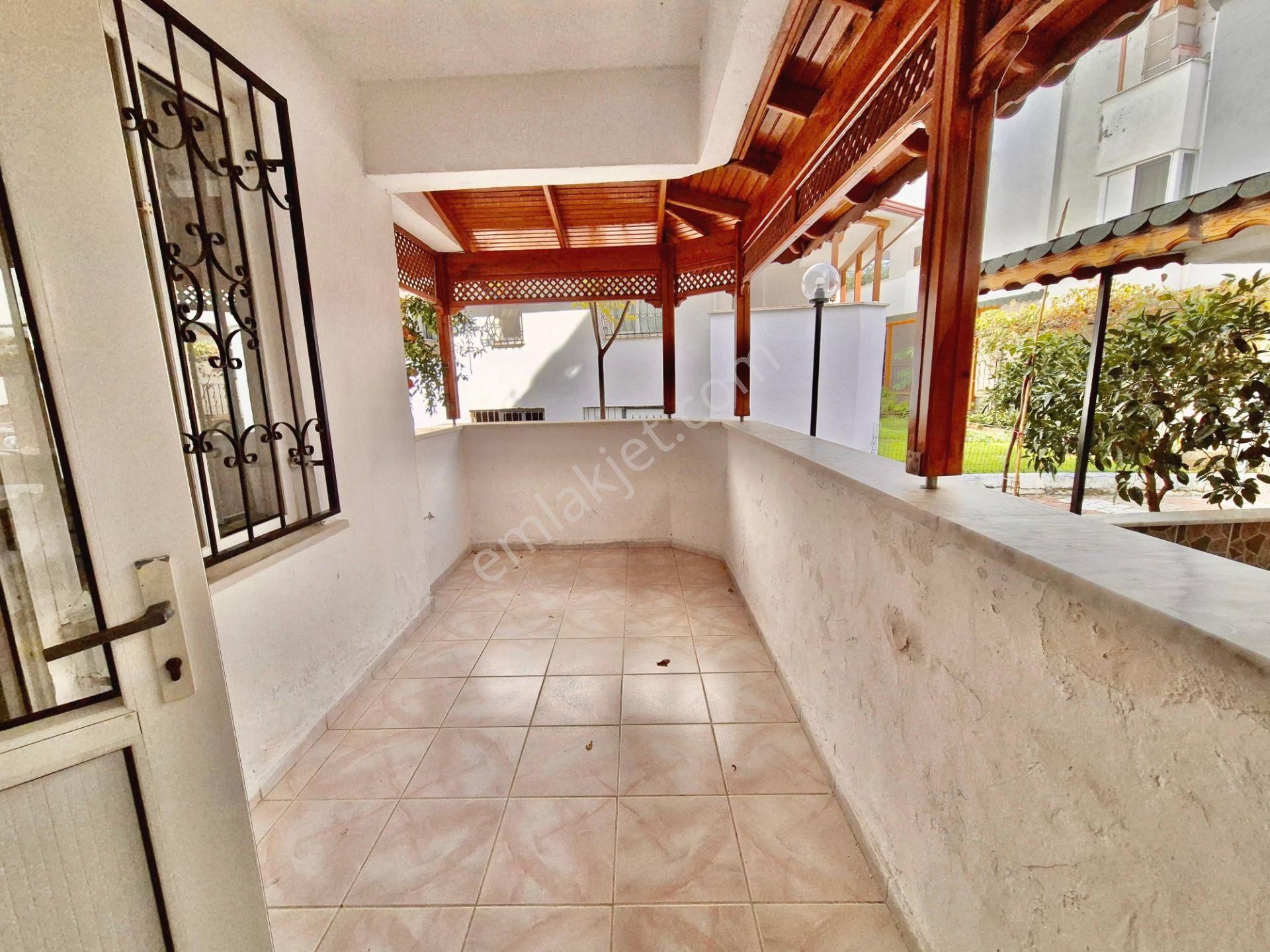 ▓zeytinli Gayrimenkul'den Deniz Manzaralı & Bahçeli 4+1 Satılık Villa - Görsel 2