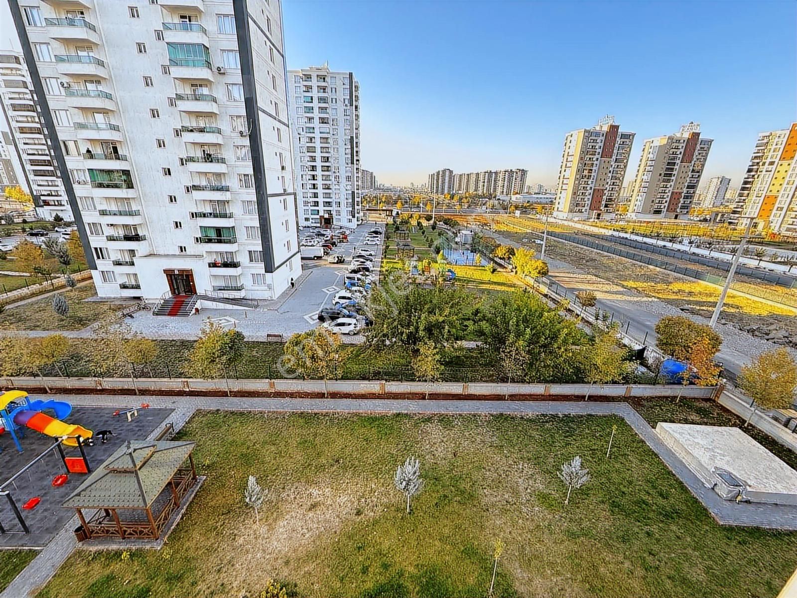 Winstown Civarı 3,5+1 Arakat Yerden Isıtmalı 3 Yaşında Lüx Daire - Görsel 28