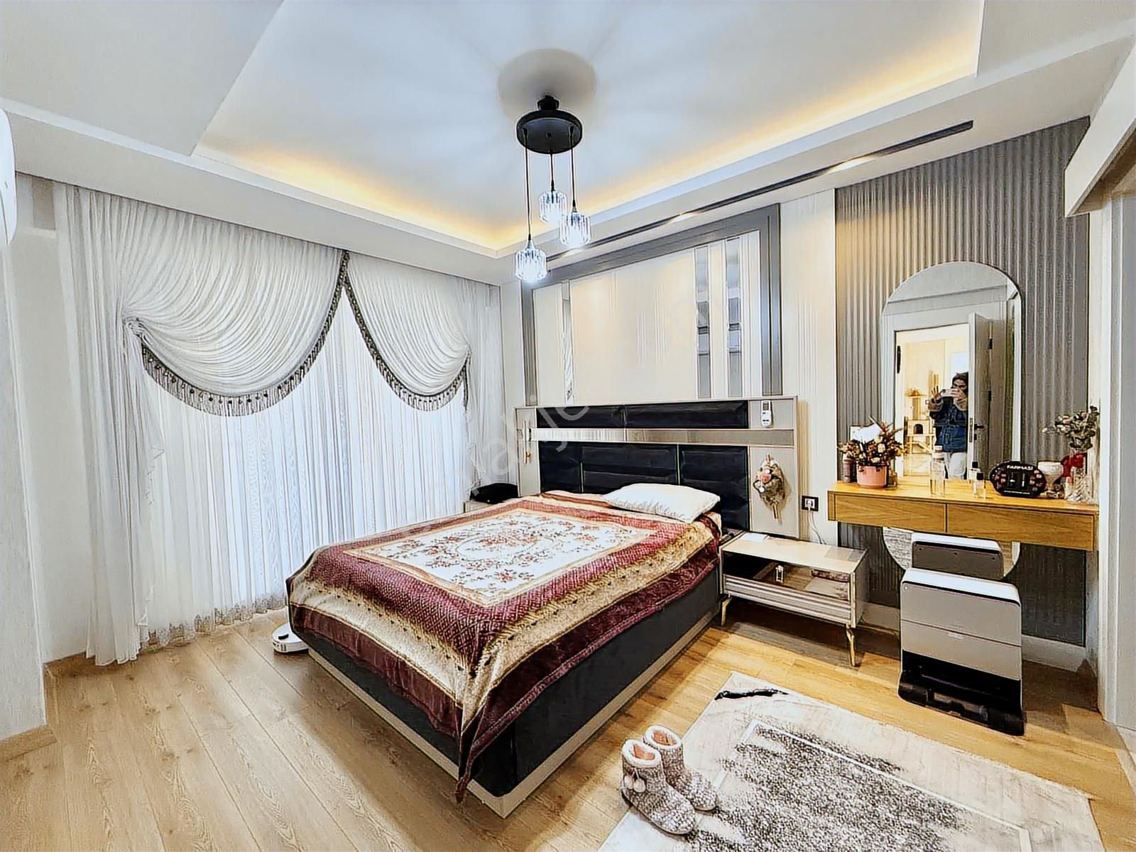 Winstown Civarı 3,5+1 Arakat Yerden Isıtmalı 3 Yaşında Lüx Daire