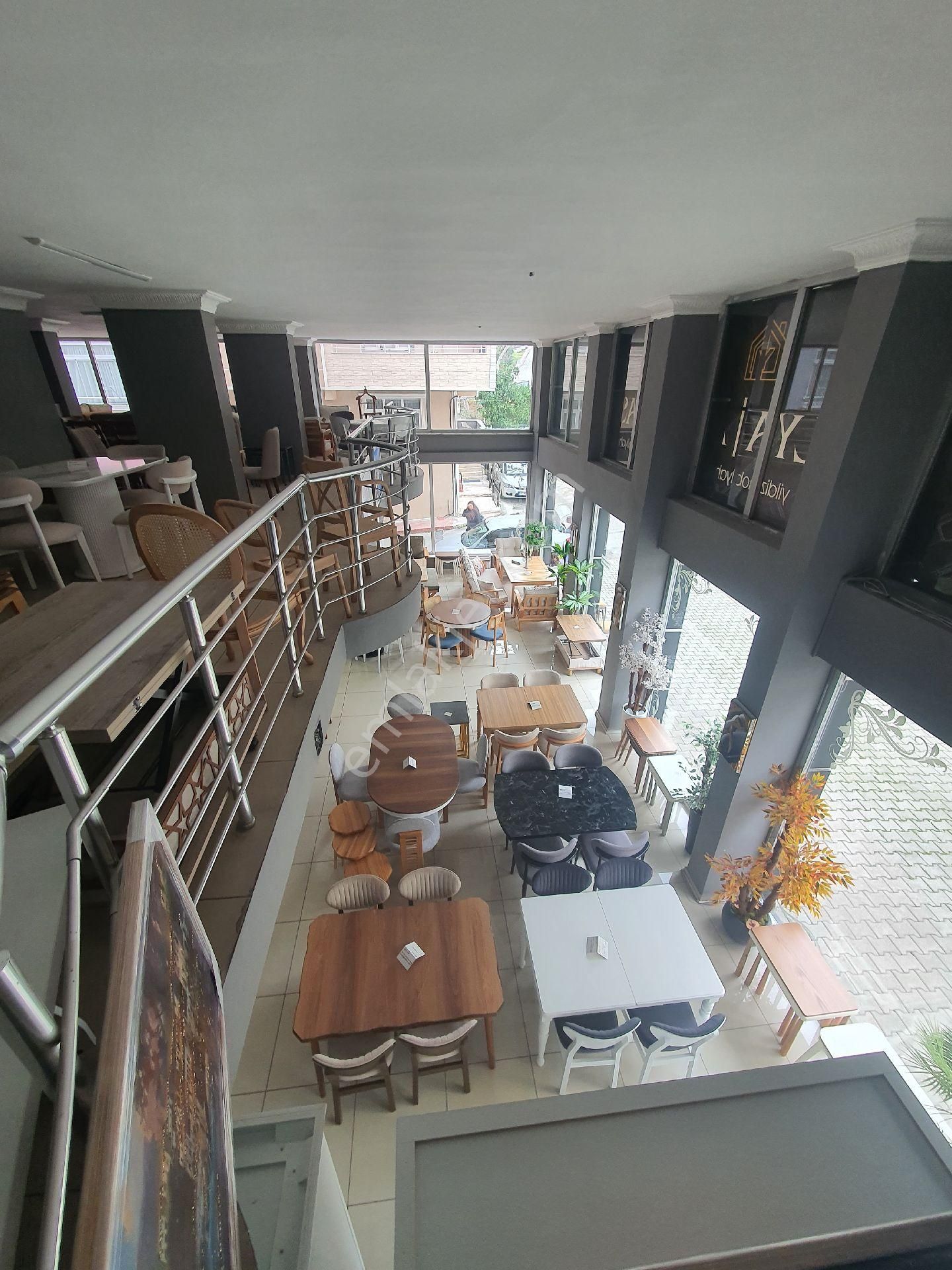 Yıldız Gayrimenkul'den Cadde Üzerinde Ticari Hacmi Yüksek 550 M2 3 Katlı Satılık Mağaza - Görsel 8