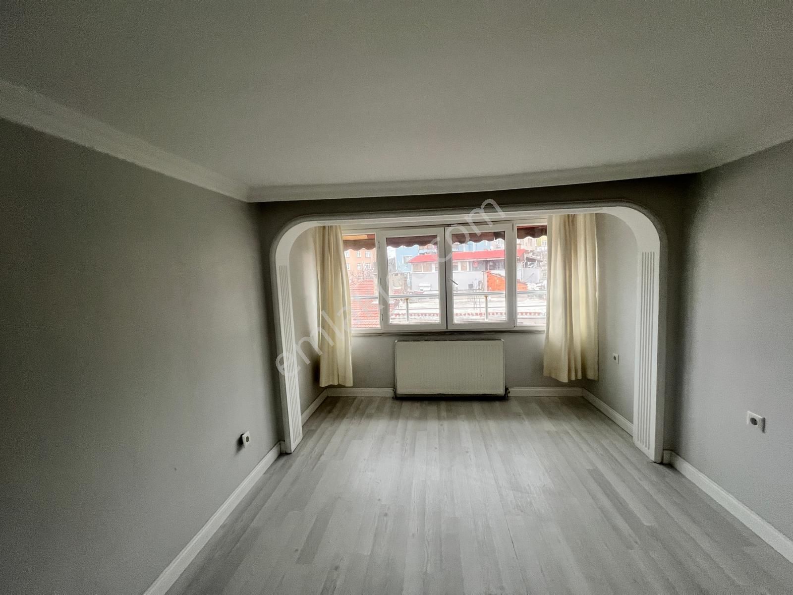 Üsküdar Yavuztürk 'te Geniş Balkonlu Ferah Satılık 2+1 Daire - Görsel 12