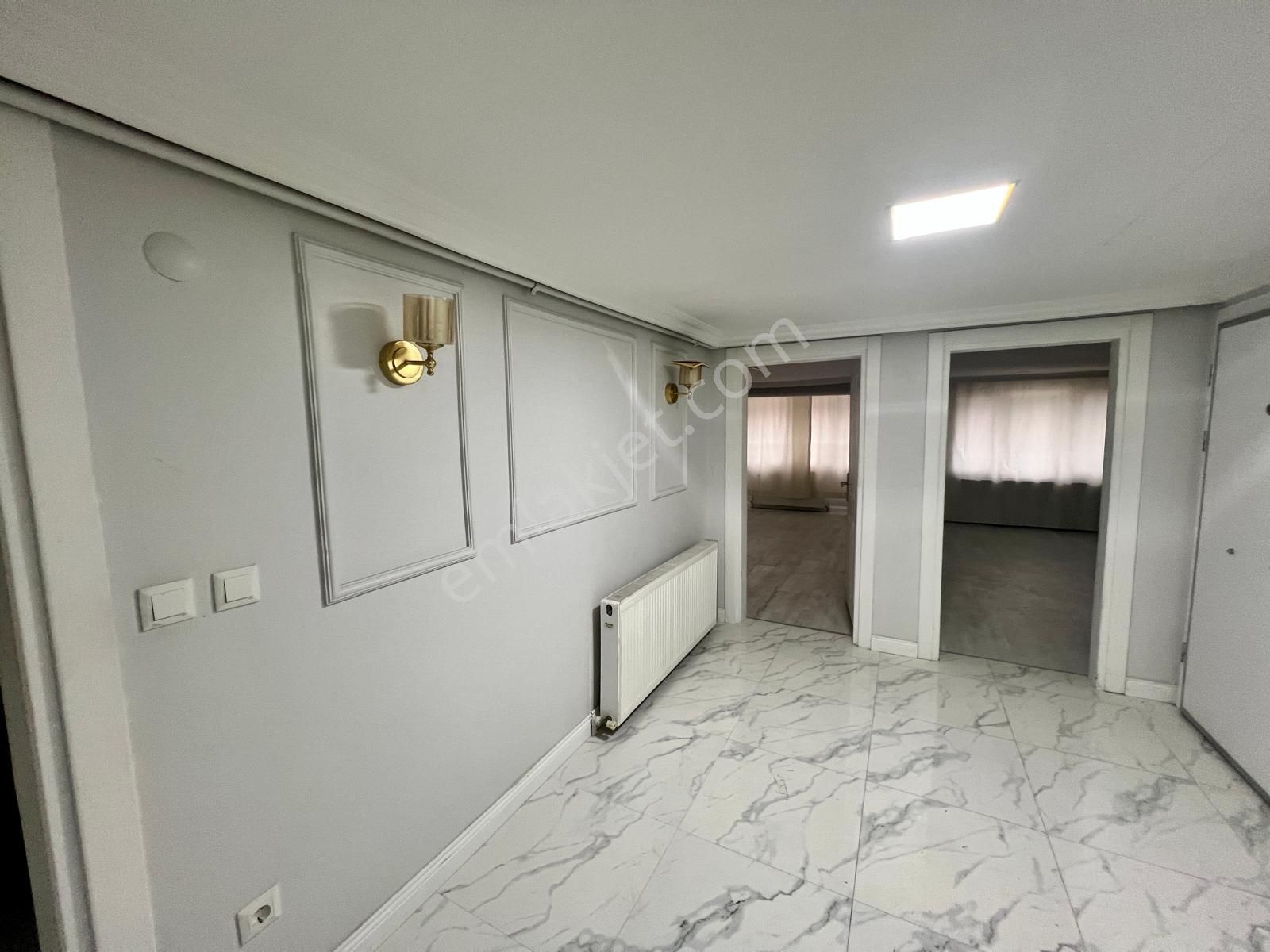 Üsküdar Yavuztürk 'te Geniş Balkonlu Ferah Satılık 2+1 Daire - Görsel 2