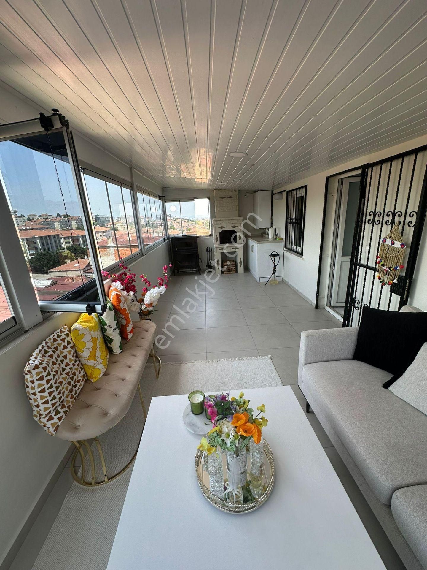 Üsküdar Yavuztürk 'te Geniş Balkonlu Ferah Satılık 2+1 Daire - Görsel 23