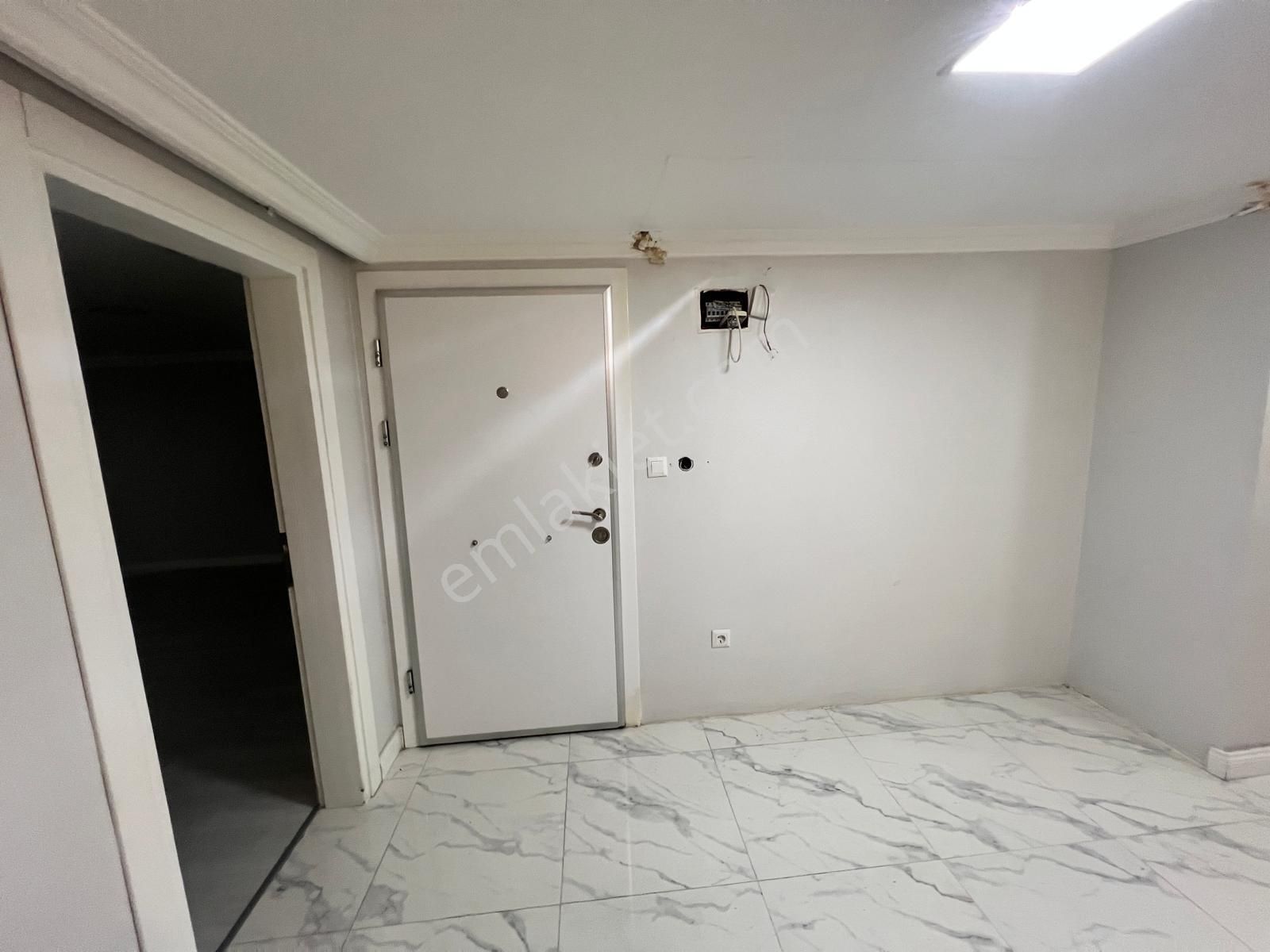 Üsküdar Yavuztürk 'te Geniş Balkonlu Ferah Satılık 2+1 Daire - Görsel 4