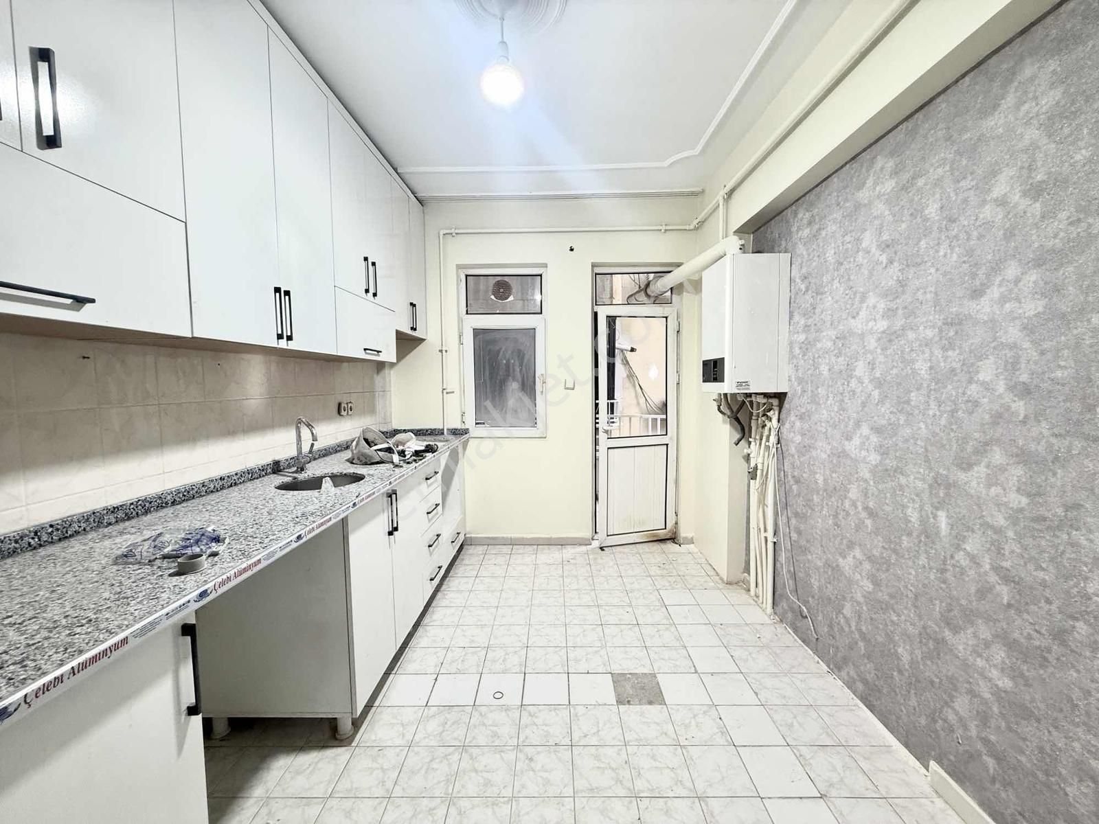 Adliye Ve Dağkapı Hastanesi Civarı 3+1 Arakat Kiralık Daire!! - Görsel 12