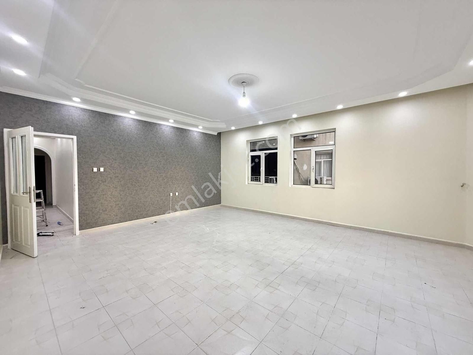 Adliye Ve Dağkapı Hastanesi Civarı 3+1 Arakat Kiralık Daire!!