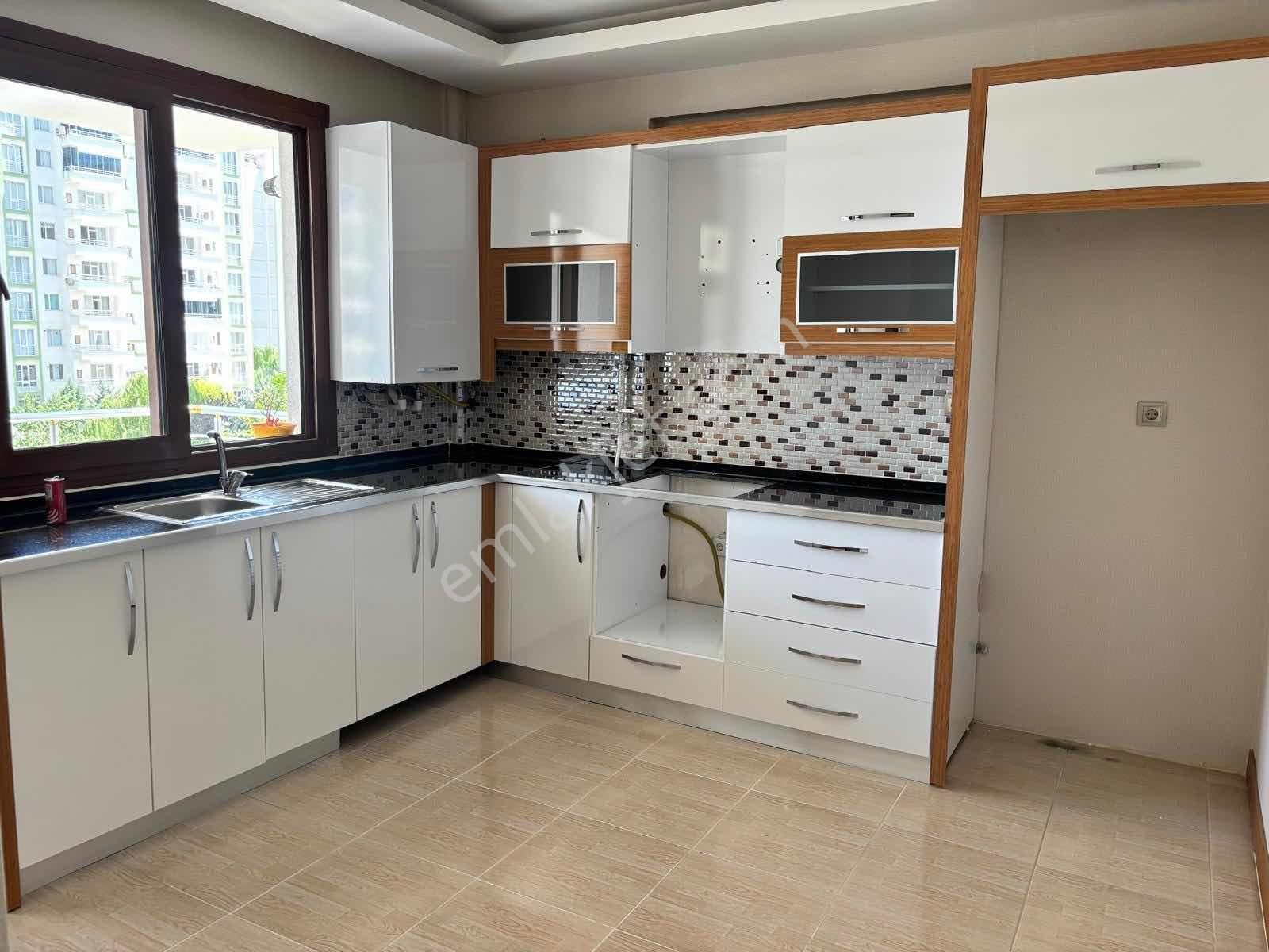 Fabrika Mahallesinde 3+1 Arakat Satılık Daire!!