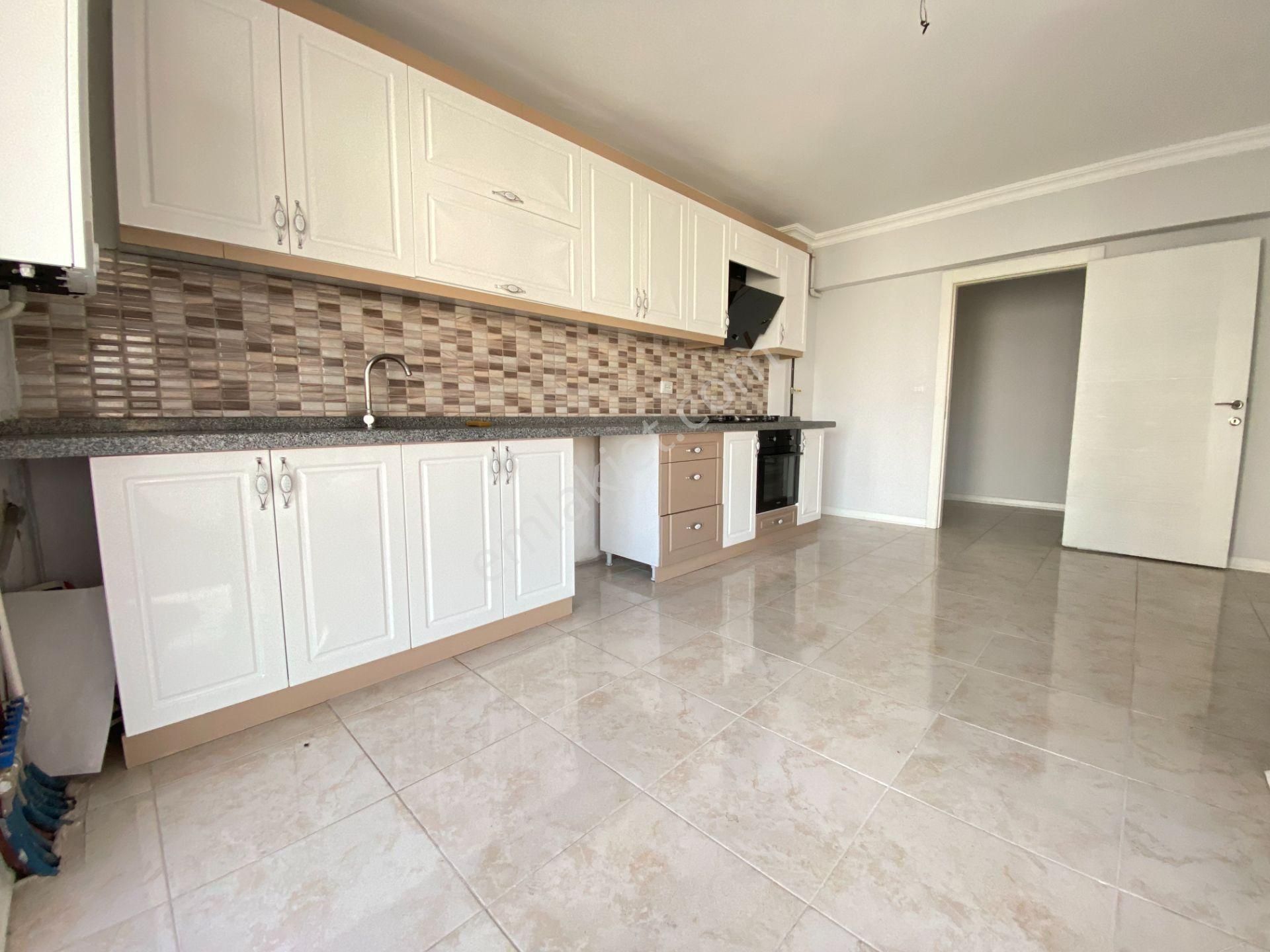 Gökçe Emlak'tan Sarayda 12.katta Satılık 4+1 Site Dairesi - Görsel 6