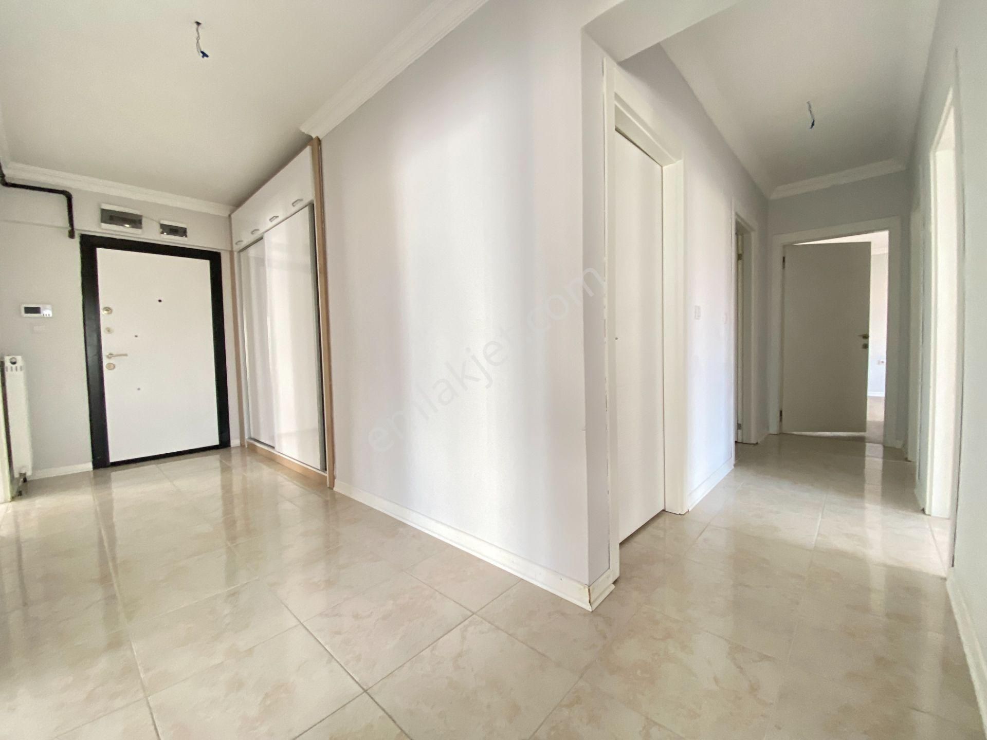 Gökçe Emlak'tan Sarayda 12.katta Satılık 4+1 Site Dairesi - Görsel 10