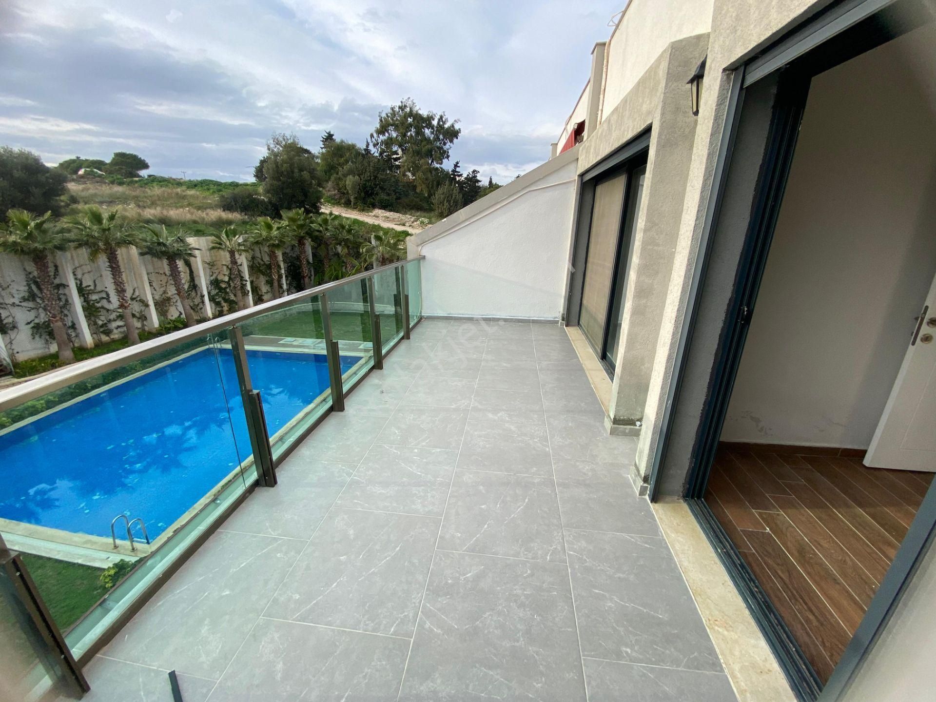 Çeşme Sakızlıkoy Rezidans Satılık Teraslı 1+1 Daire - Görsel 4