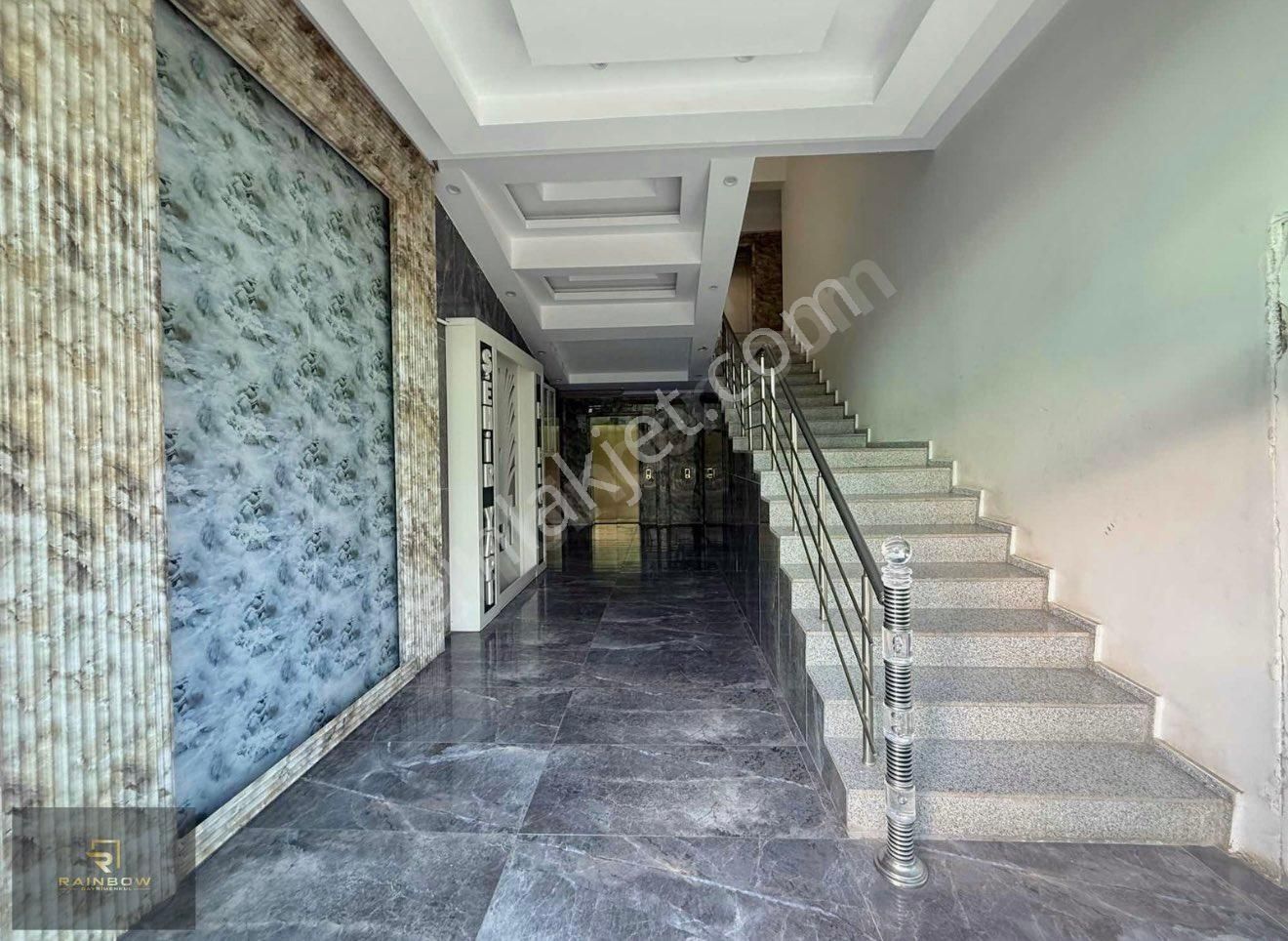 Stad Yolu Üzeri Ted Kolej Yanı 4+1 Havuzlu Lüx Arakat Daire !!! - Görsel 17