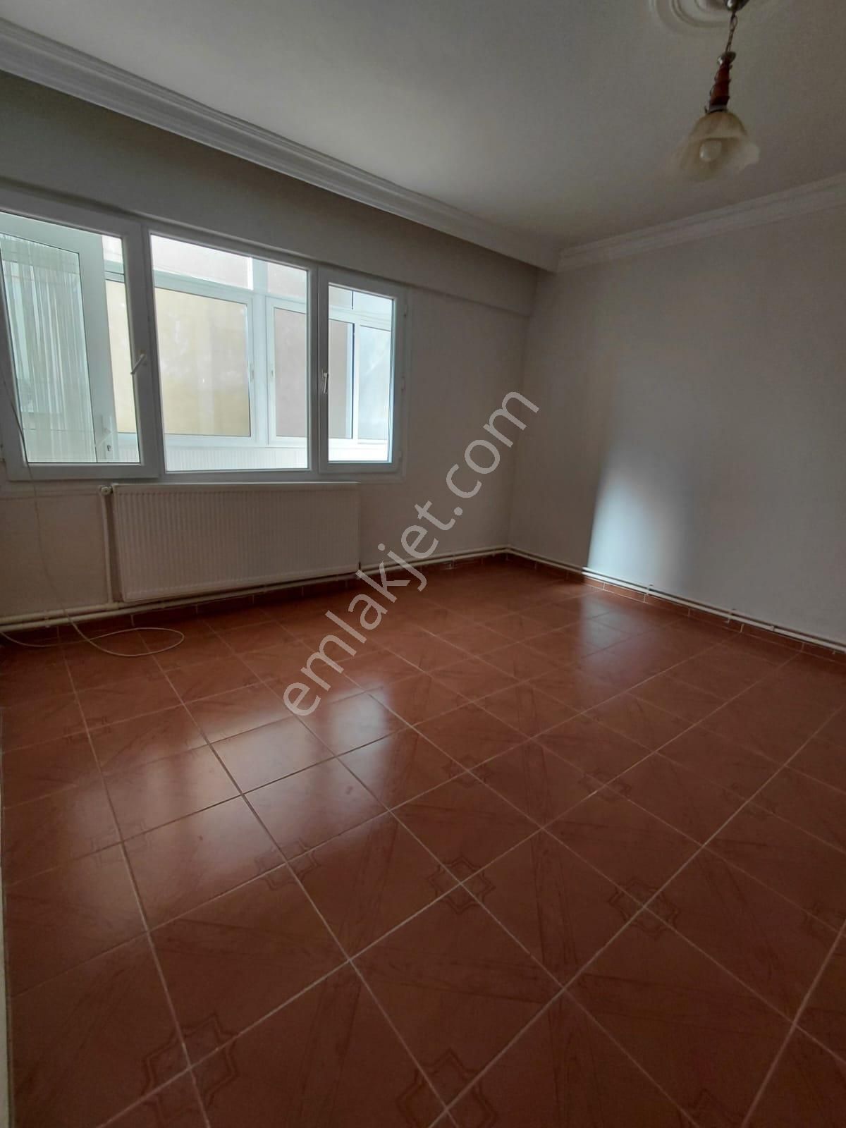 Uluönder Caddesi Yakını 3+1 Doğalgazlı 175 M2 Arakat - Görsel 18