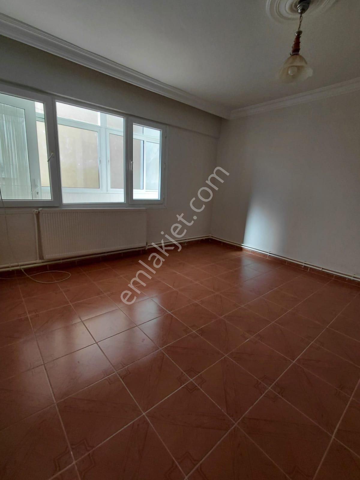 Uluönder Caddesi Yakını 3+1 Doğalgazlı 175 M2 Arakat - Görsel 19