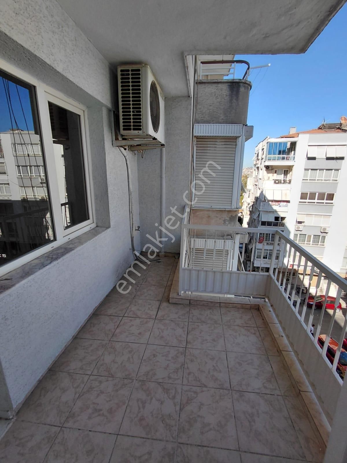 Uluönder Caddesi Yakını 3+1 Doğalgazlı 175 M2 Arakat - Görsel 24