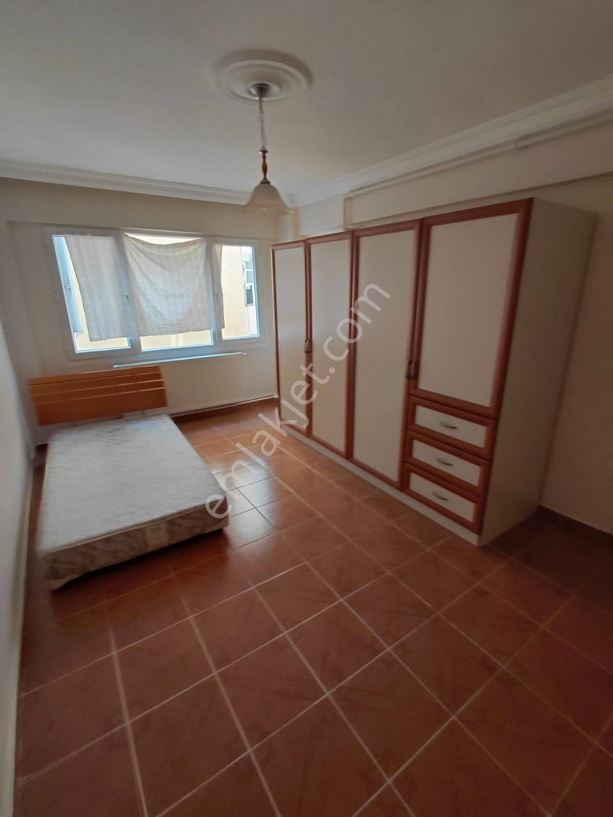 Uluönder Caddesi Yakını 3+1 Doğalgazlı 175 M2 Arakat - Görsel 8