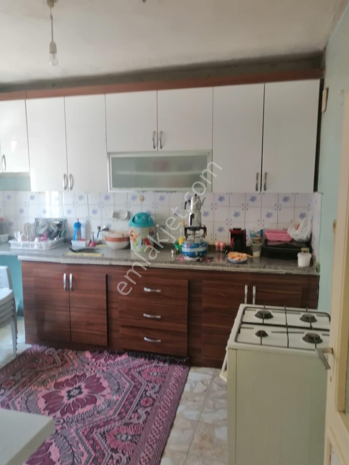 Bergama İnkilap Mahallesinde 300 M2 Arsa İçerisinde 2 Adet Satılık Müstakil Ev - Görsel 2