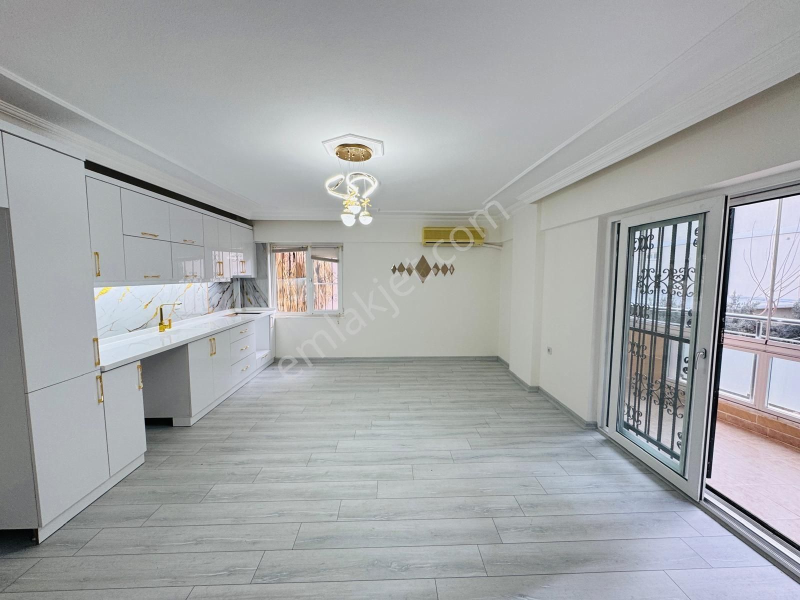 Didim Altınkum Plajına 10 Dakika Havuzlu Sitede 3+1 Geniş Daire - Görsel 35