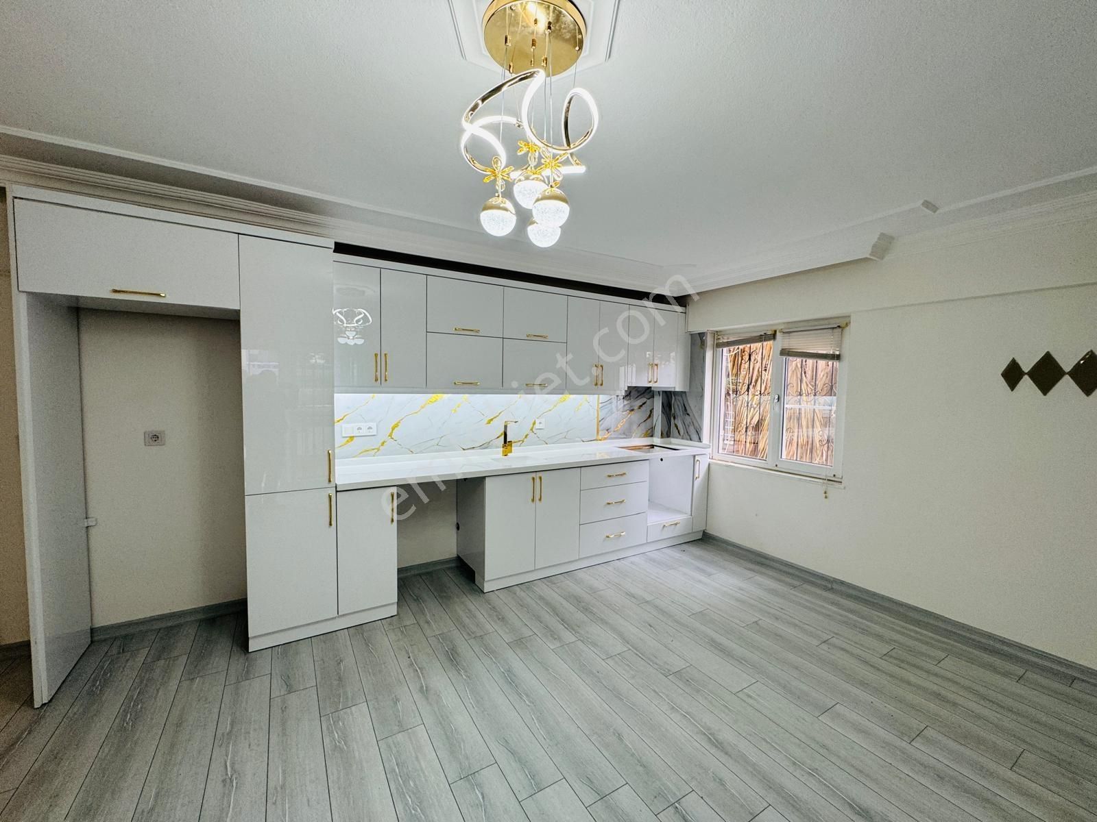 Didim Altınkum Plajına 10 Dakika Havuzlu Sitede 3+1 Geniş Daire - Görsel 2