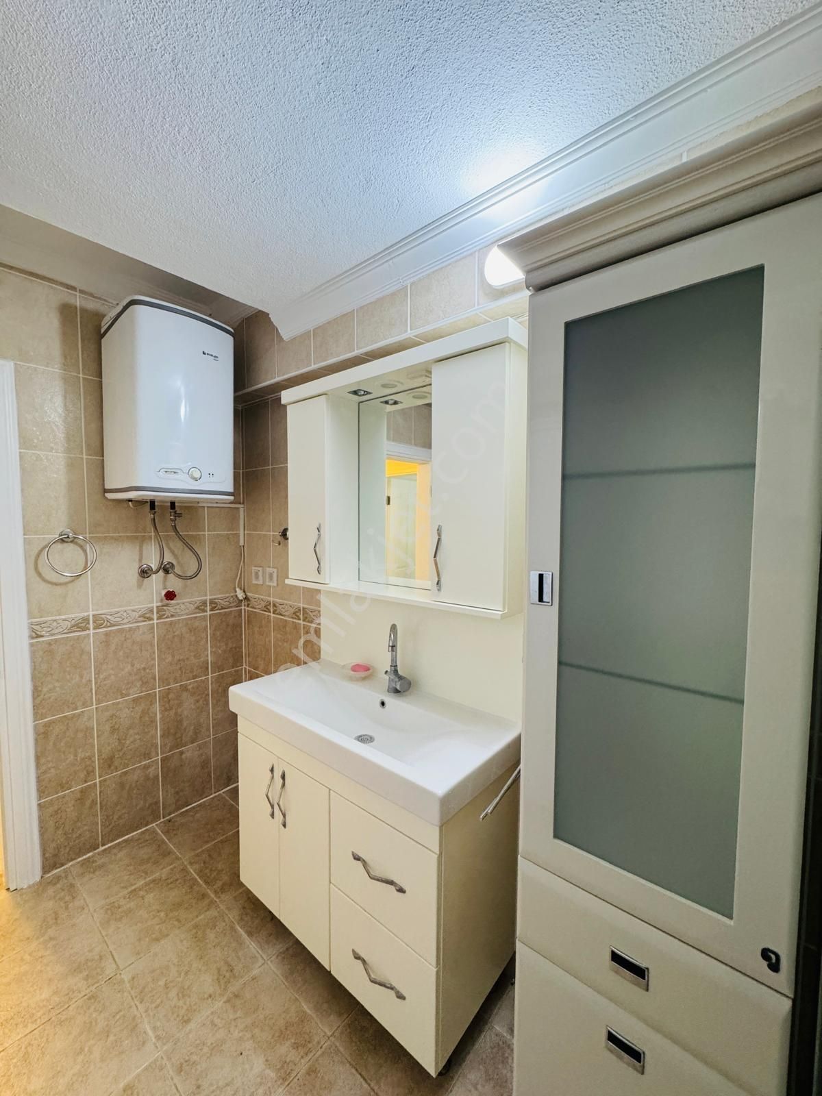 Didim Altınkum Plajına 10 Dakika Havuzlu Sitede 3+1 Geniş Daire - Görsel 4