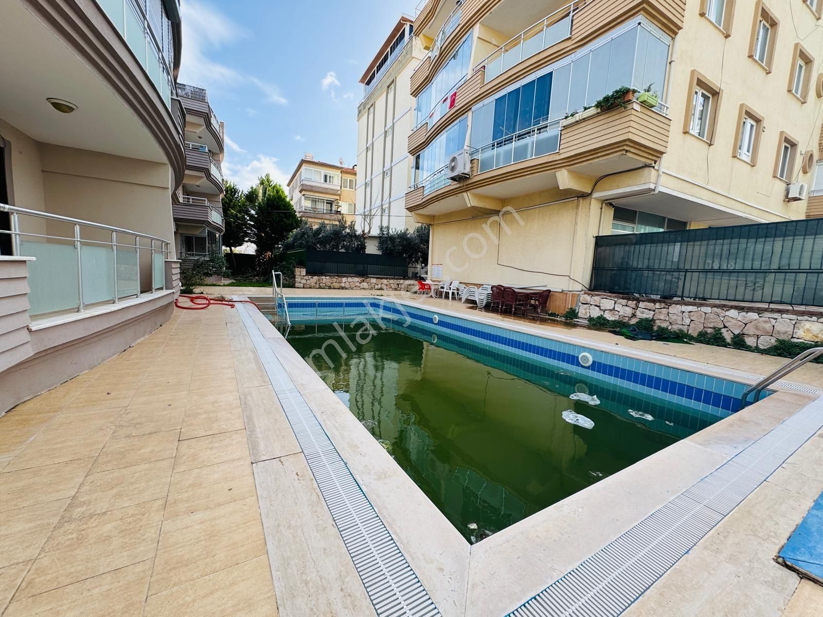 Didim Altınkum Plajına 10 Dakika Havuzlu Sitede 3+1 Geniş Daire - Görsel 15