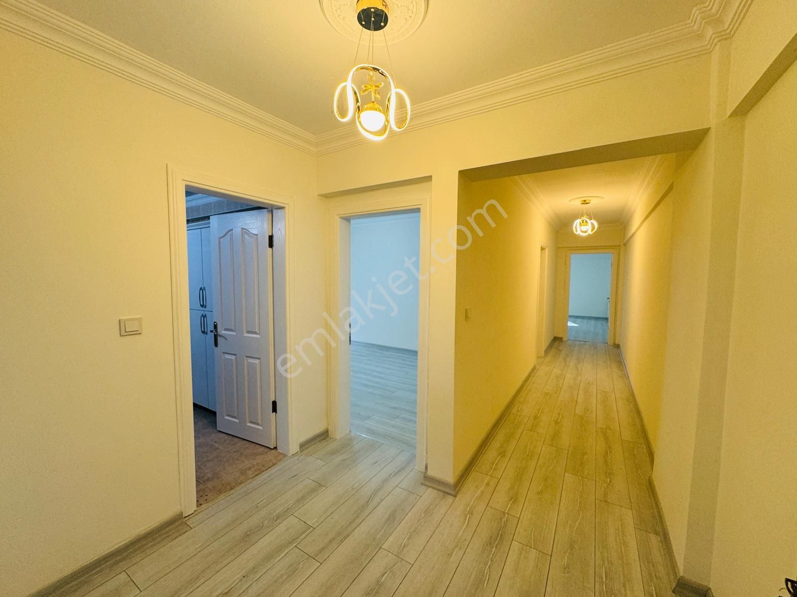 Didim Altınkum Plajına 10 Dakika Havuzlu Sitede 3+1 Geniş Daire - Görsel 5