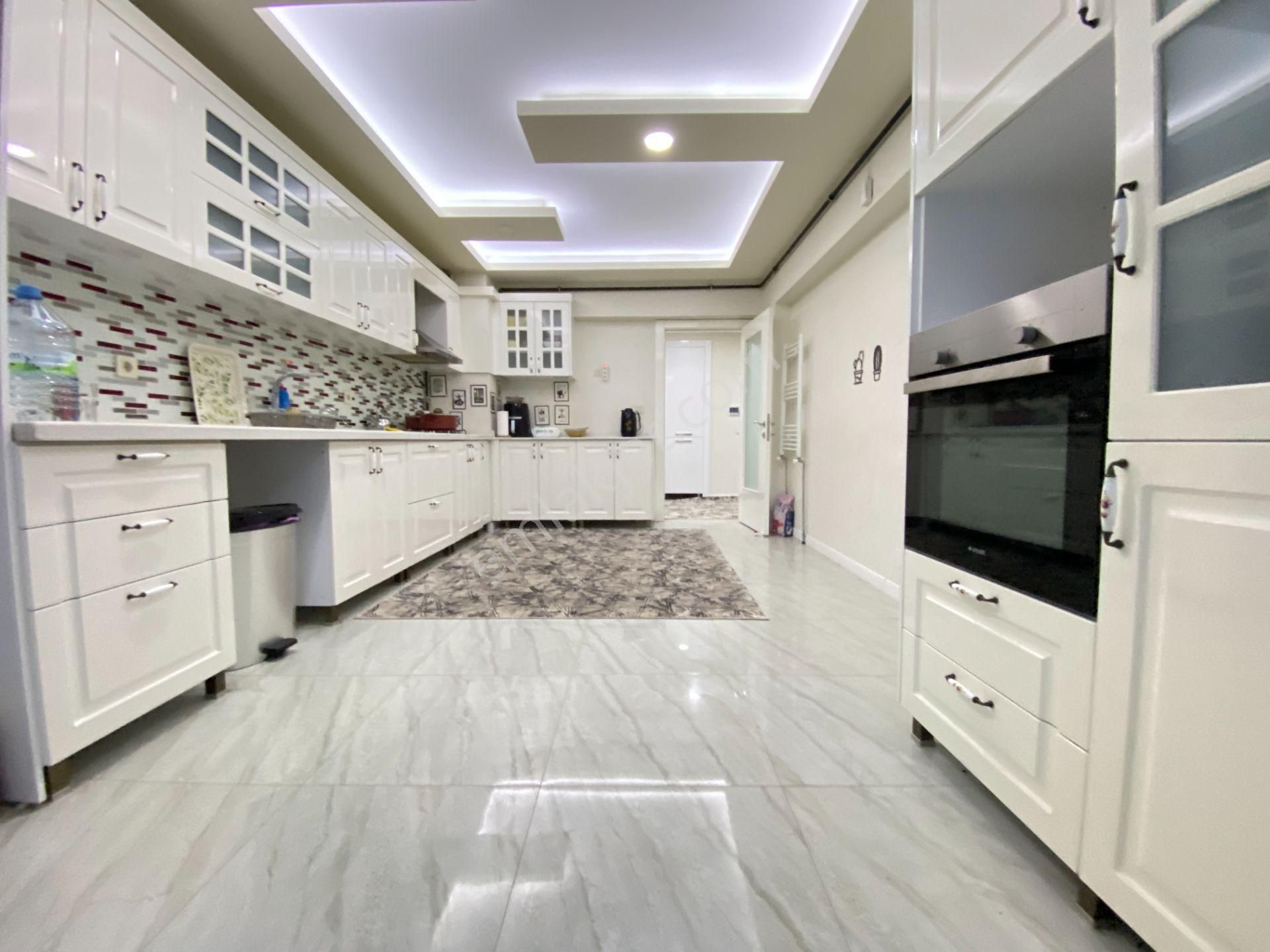 Gökçe Emlak'tan Sarayda Sitede Ultralüx Geniş 4+1 Satılık Daire - Görsel 10