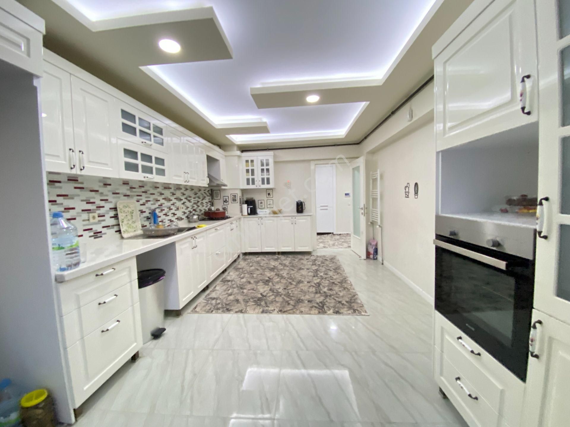 Gökçe Emlak'tan Sarayda Sitede Ultralüx Geniş 4+1 Satılık Daire - Görsel 9