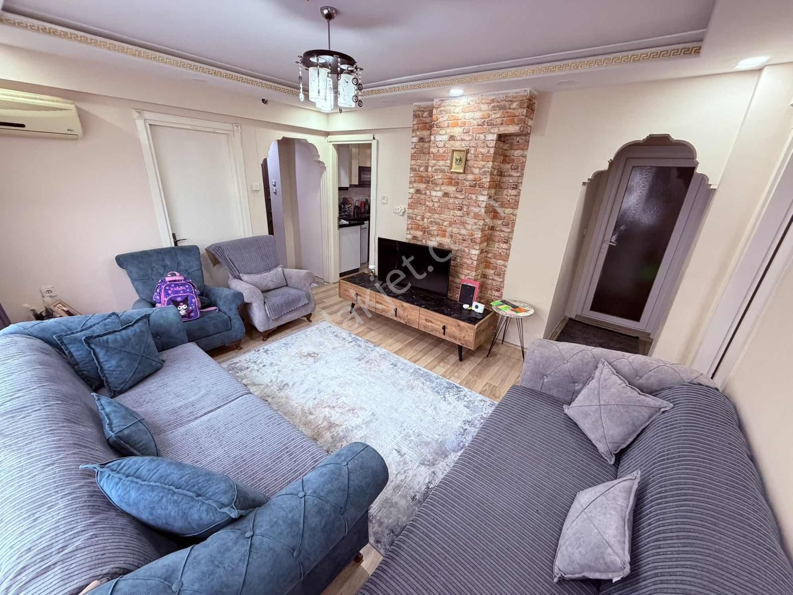 Burcu'dan İhsaniye Mh. Çift Cephe Ara Kat Acil Satılık 3+1 Daire