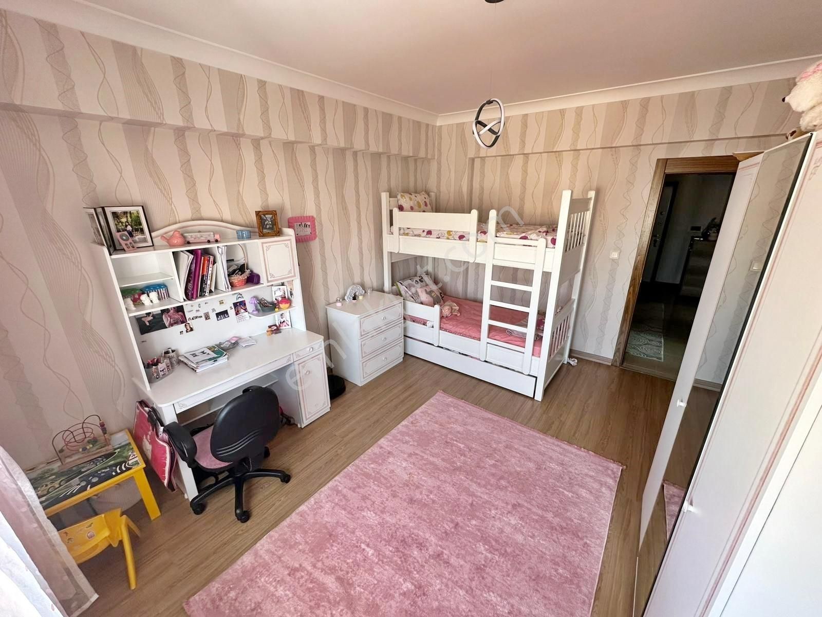 Piyade'de Güvenlikli Lüks Sitede 3+1 Krediye Uygun Manzaralı Ev - Görsel 20