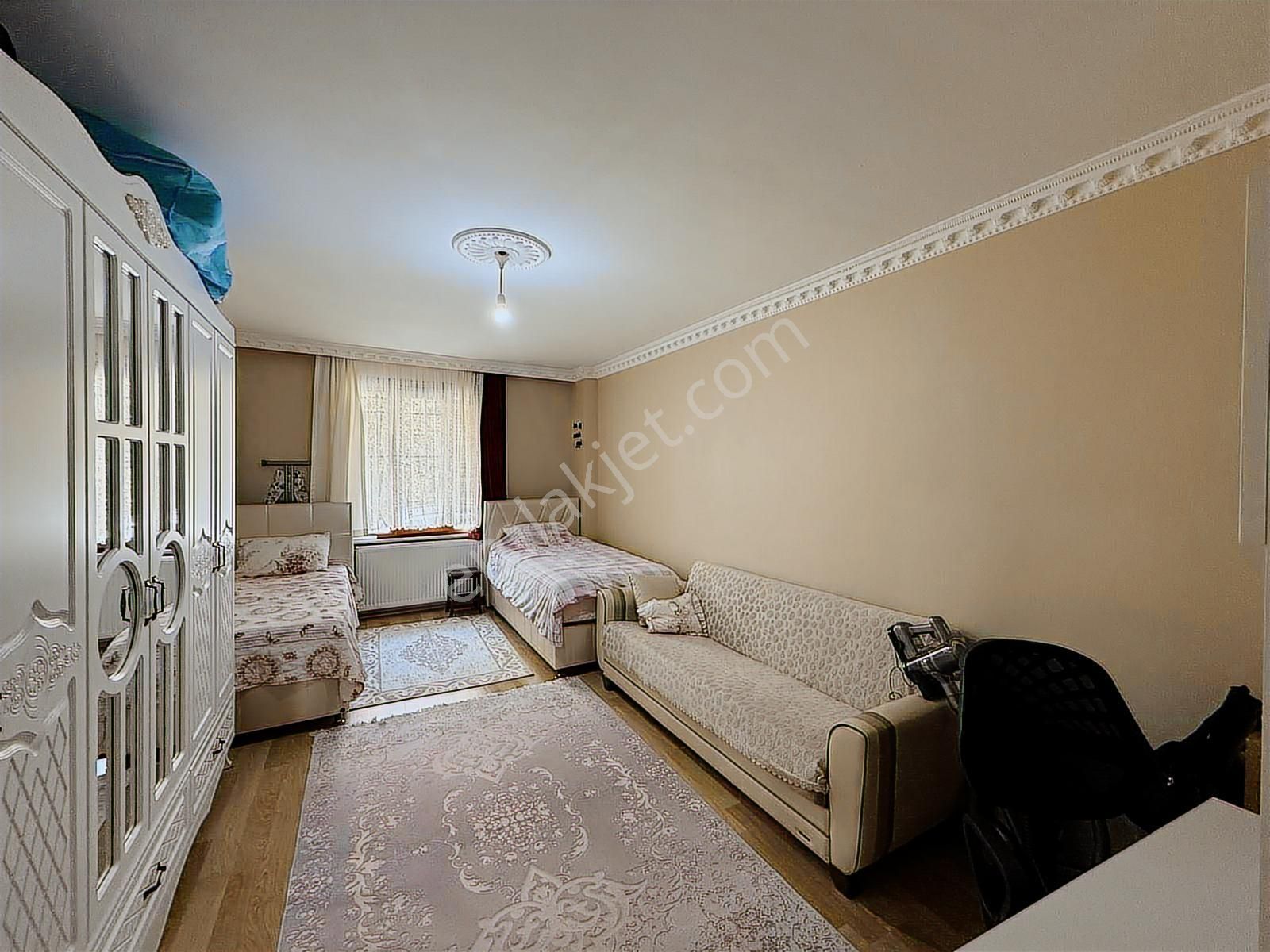 Eyüpsultan Merkez'de Geniş, Çift Cepheli, Kiralık 1+1 Daire - Görsel 14