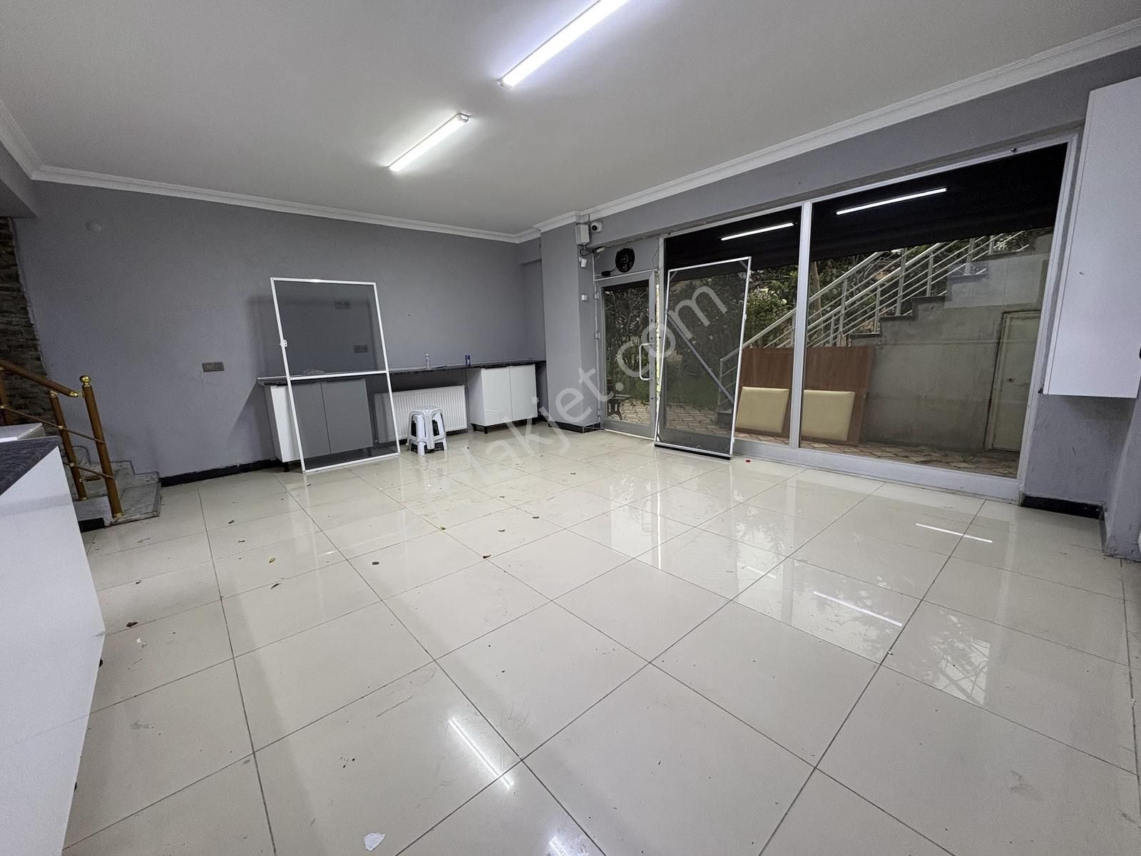 Bağcılar Kirazlı Mahallesi 250m2 Dekorasyonlu Dükkan-mağaza - Görsel 8