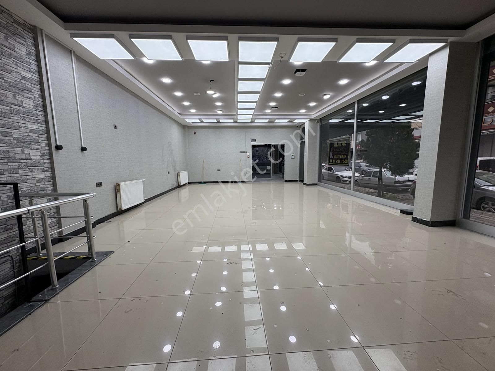 Bağcılar Kirazlı Mahallesi 250m2 Dekorasyonlu Dükkan-mağaza - Görsel 14