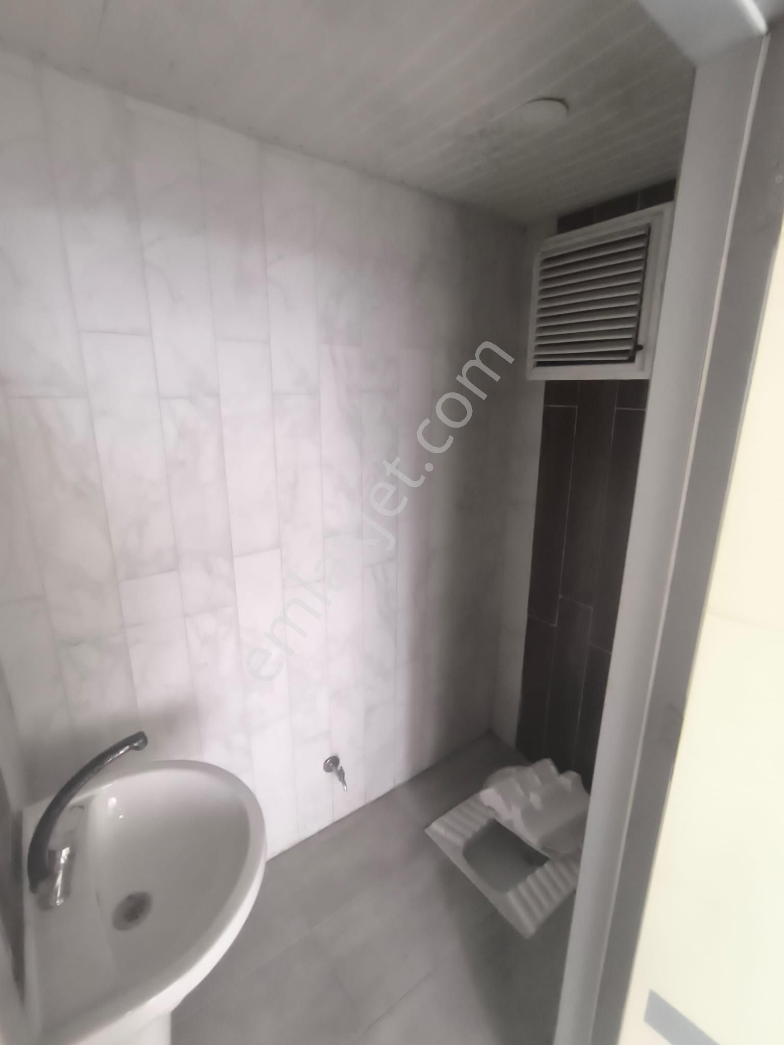 Adana Çukurovada Huzurevlerinde Metroya Yakın 2+1 Kiralık Cadde Üzerinde Fırsat Daire - Görsel 3