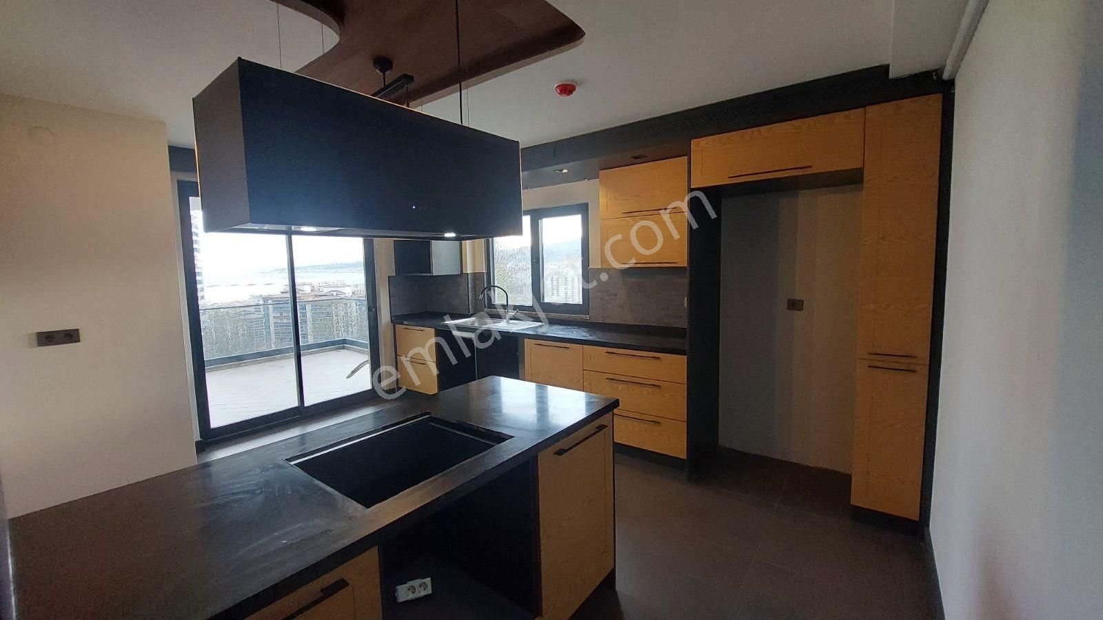 Yalıncak Likapark Sitesin'de Deniz Manzaralı 4+1 Daire - Görsel 9