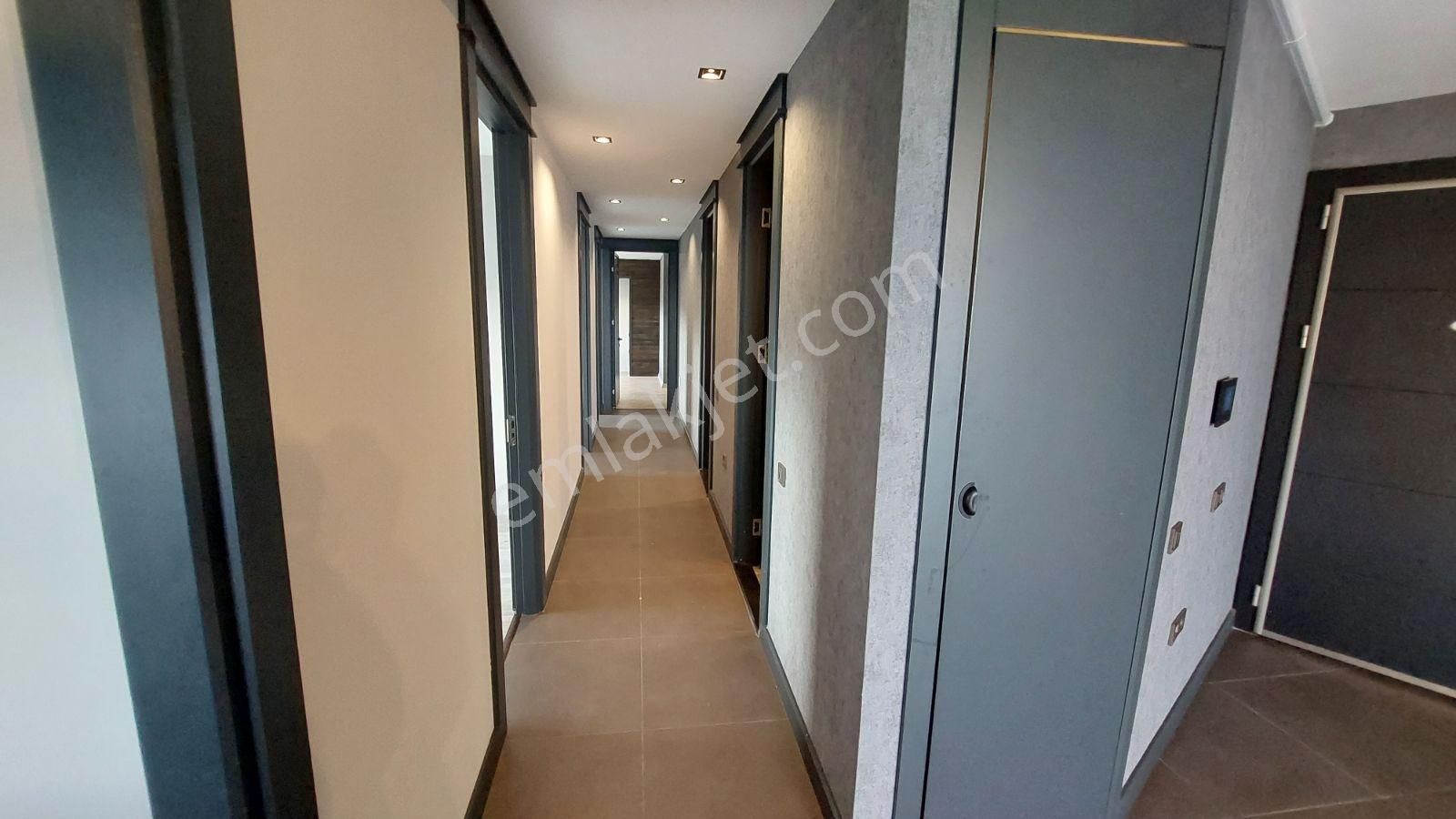 Yalıncak Likapark Sitesin'de Deniz Manzaralı 4+1 Daire - Görsel 18