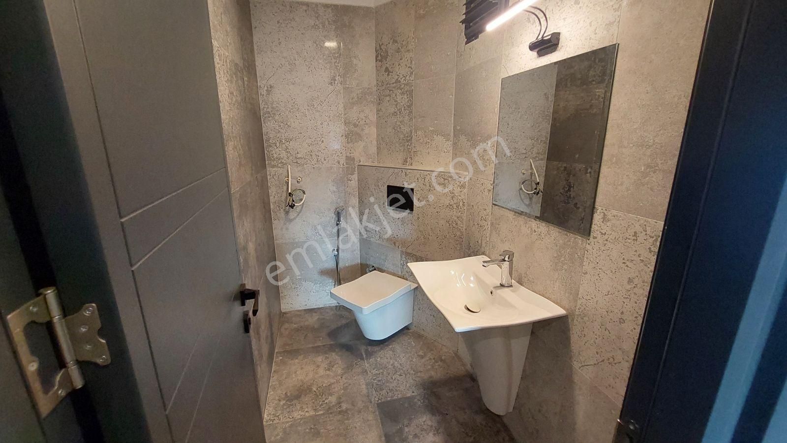 Yalıncak Likapark Sitesin'de Deniz Manzaralı 4+1 Daire - Görsel 24