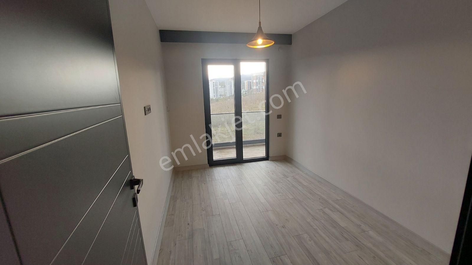 Yalıncak Likapark Sitesin'de Deniz Manzaralı 4+1 Daire - Görsel 26