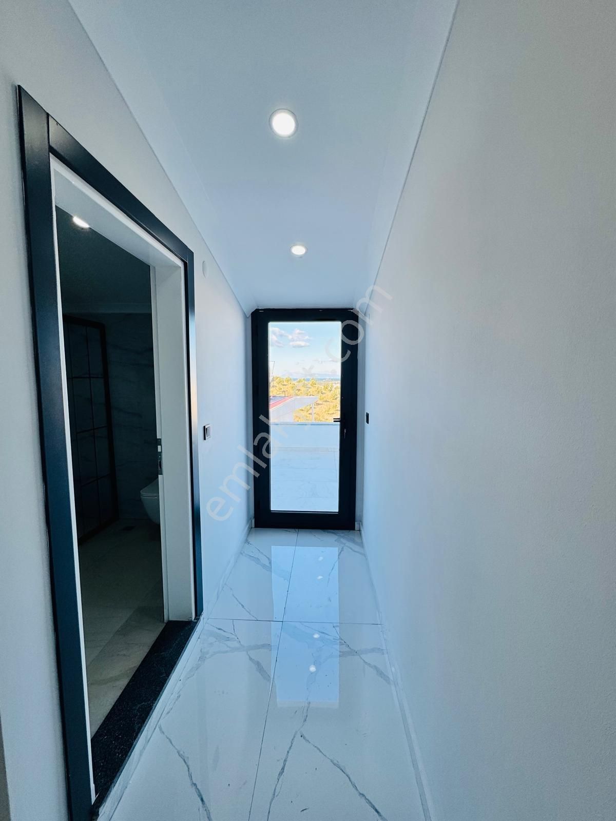 Didimde Satılık Deniz Manzaralı Havuzlu Uygun Fiyat Villa - Görsel 31