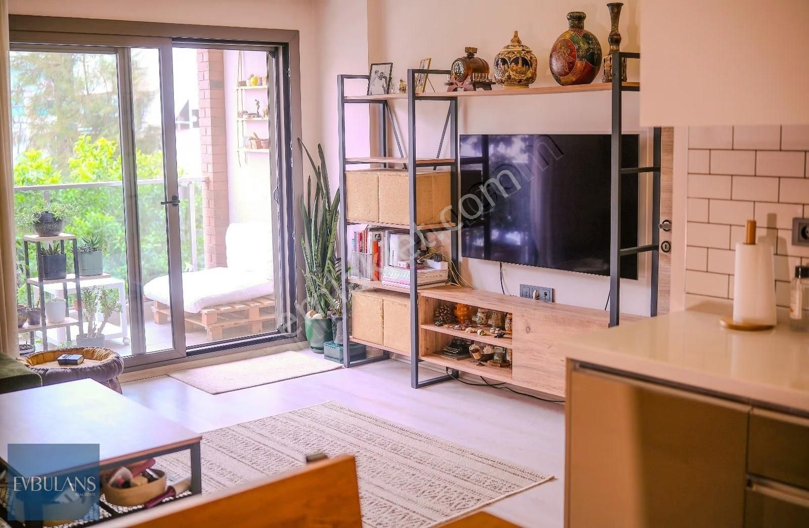 Girne Caddesine 50 Metre Ara Kat Önü Komple Açık Geniş 2+1 - Görsel 28