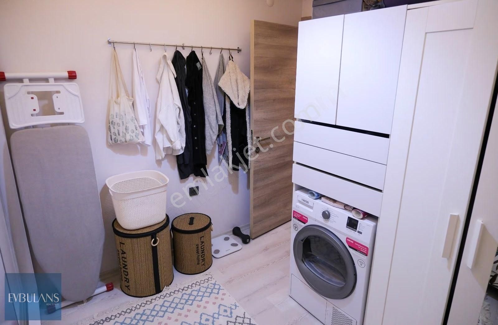 Girne Caddesine 50 Metre Ara Kat Önü Komple Açık Geniş 2+1 - Görsel 5