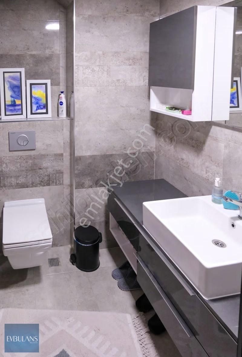 Girne Caddesine 50 Metre Ara Kat Önü Komple Açık Geniş 2+1 - Görsel 33