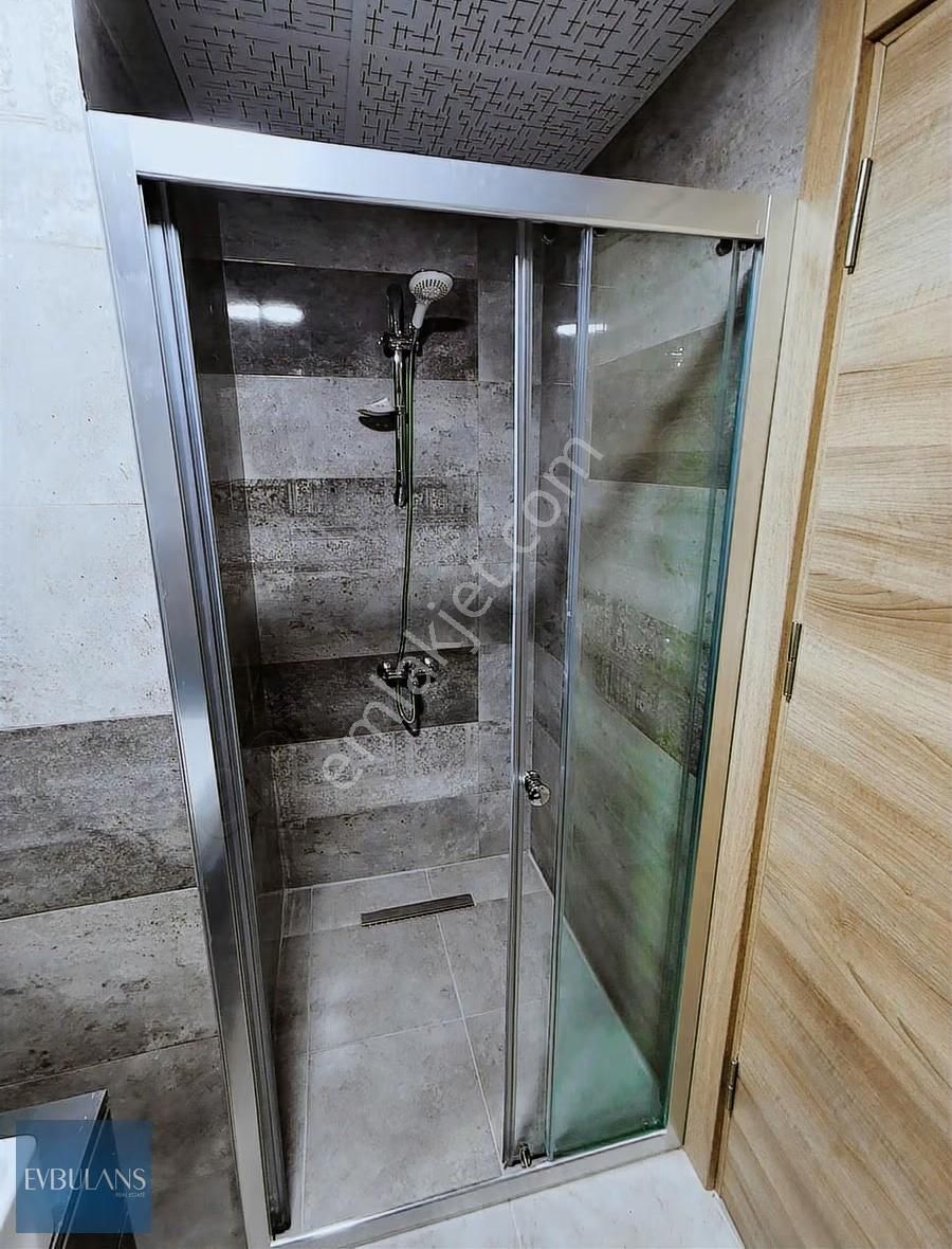 Girne Caddesine 50 Metre Ara Kat Önü Komple Açık Geniş 2+1 - Görsel 15