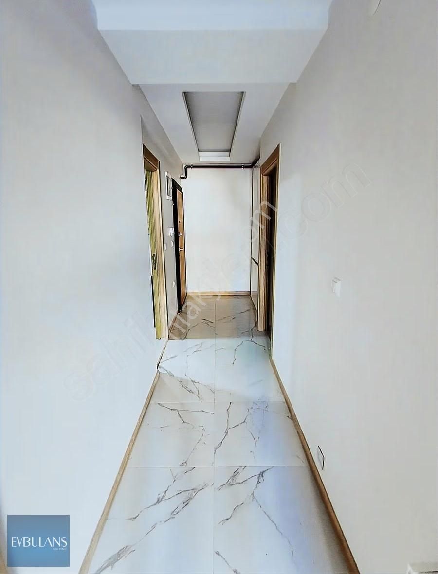 Girne Caddesine 50 Metre Ara Kat Önü Komple Açık Geniş 2+1 - Görsel 29